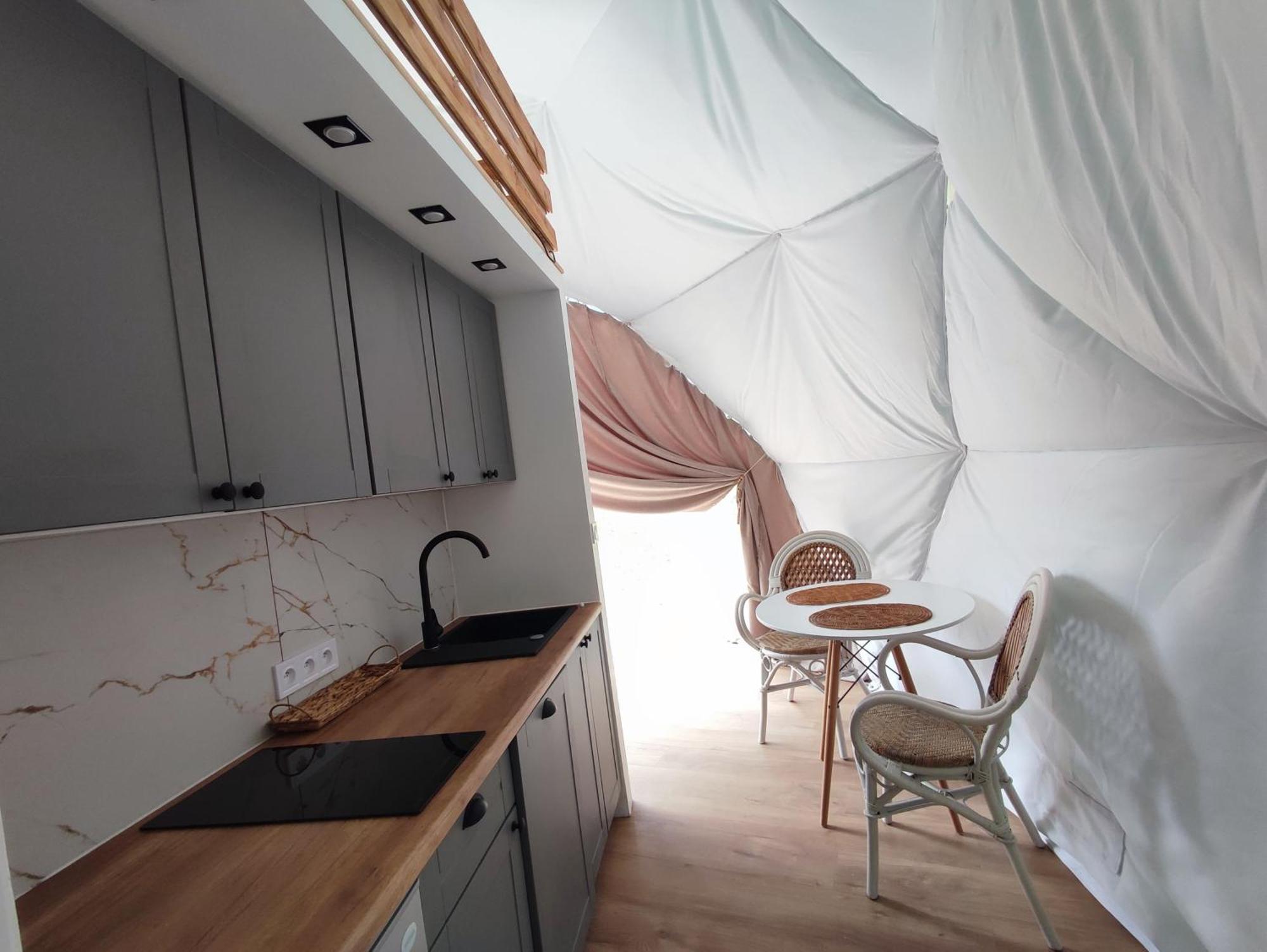 Forrest Glamp Hotel Mieroszow Bagian luar foto