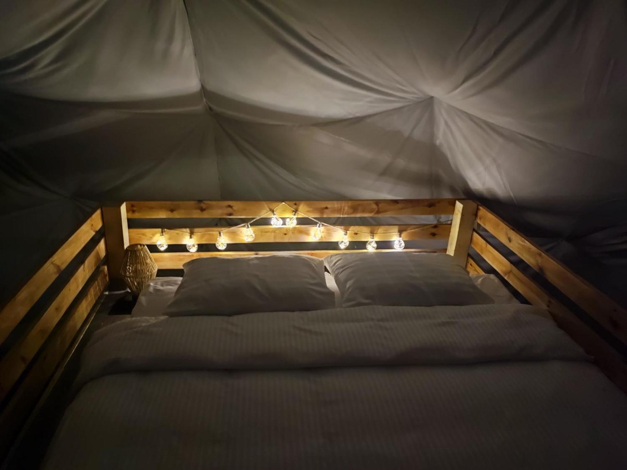 Forrest Glamp Hotel Mieroszow Bagian luar foto