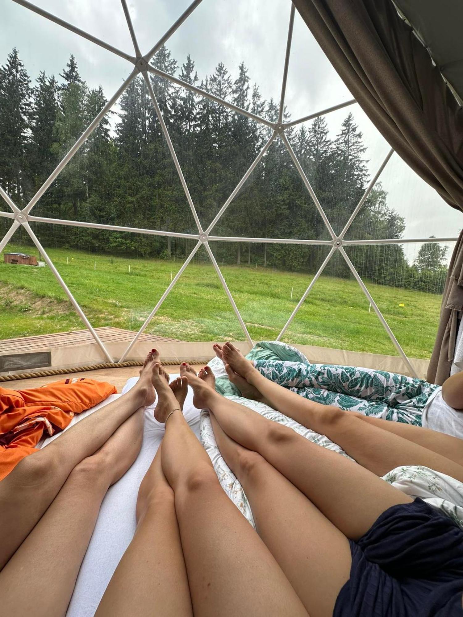 Forrest Glamp Hotel Mieroszow Bagian luar foto